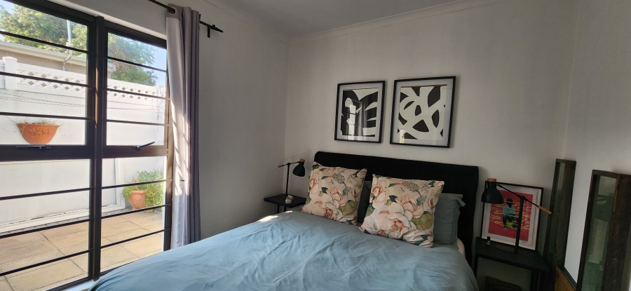 To Let 2 Bedroom Property for Rent in Harfield Village Western Cape